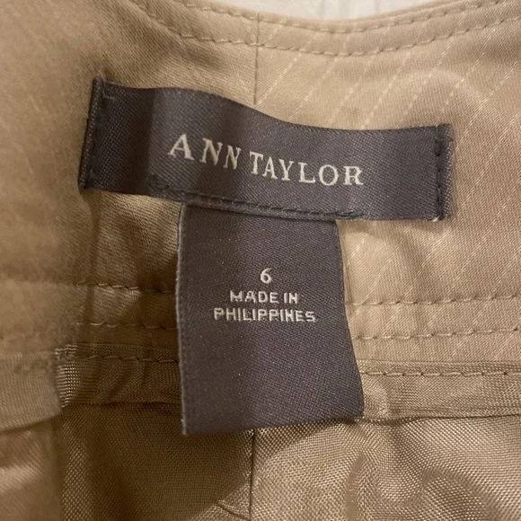 Ann Taylor suit. - Picture 8 of 9